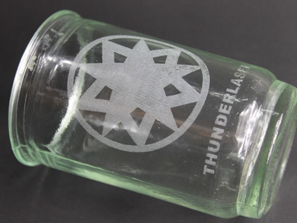 Glass laser engraver